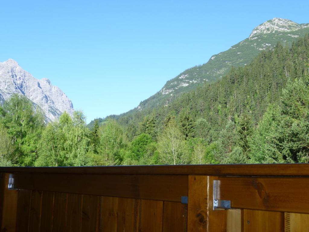 Hotel Garni Waldhof - Wohlfuehlen Am Lech Stanzach Room photo