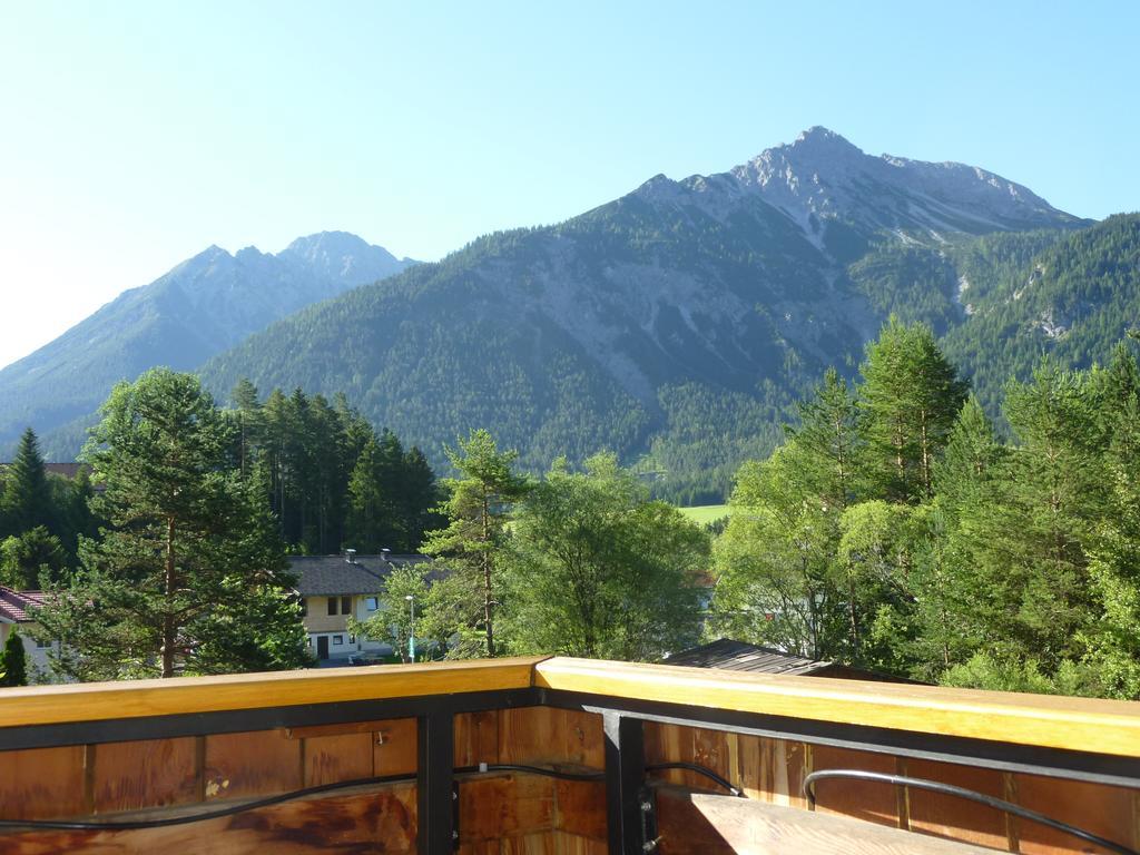 Hotel Garni Waldhof - Wohlfuehlen Am Lech Stanzach Exterior photo